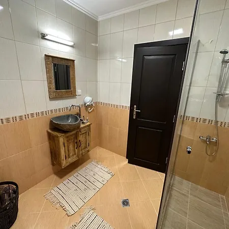 Panteli House Apartmán *
