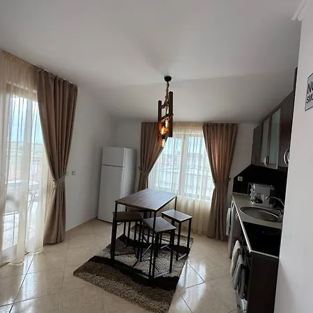 Panteli House Apartmán *