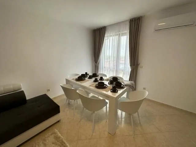 Apartment Panteli House Aheloy